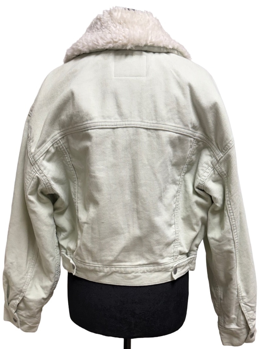 Levi’s Sherpa Ex-Boyfriend Sage Corduroy Trucker Jacket - Picture 3 of 9